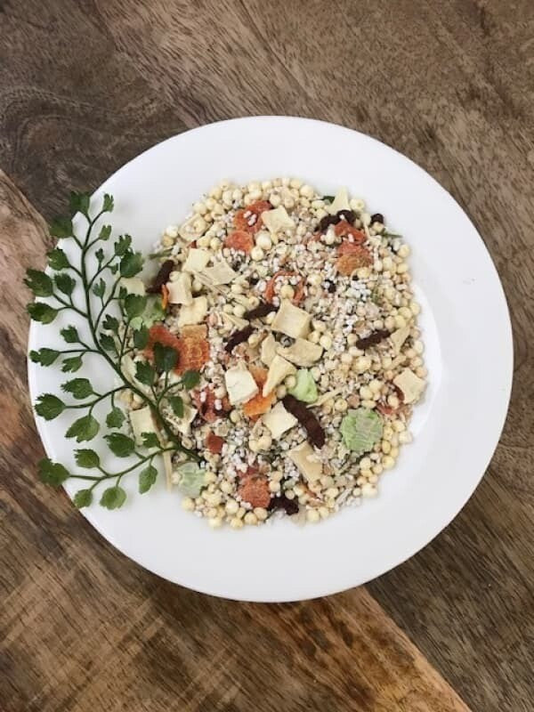 Müsli s pastinakom, kvinojo in zelenjavo