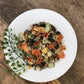 Müsli s sadnjem, zelenjavo in zelišči